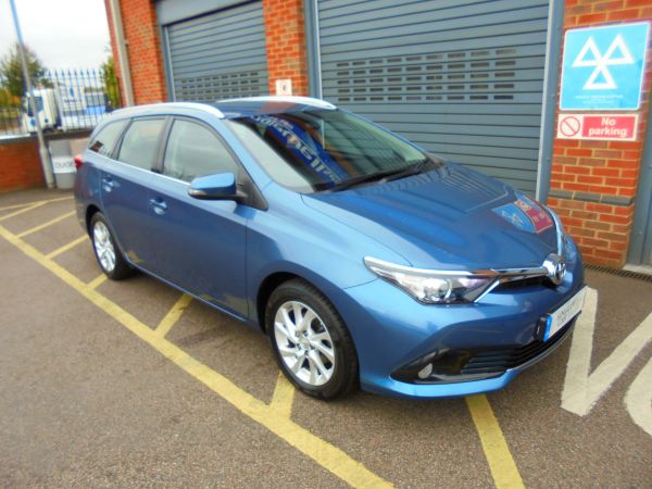 Used TOYOTA AURIS 1.2 VVT-I BUSINESS EDITION TOURING SPORTS TSS for Sale