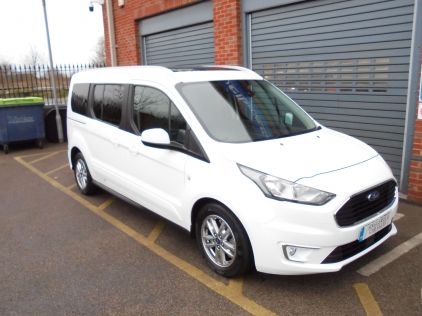 Used FORD GRAND TOURNEO CONNECT in Gravesend, Kent for sale